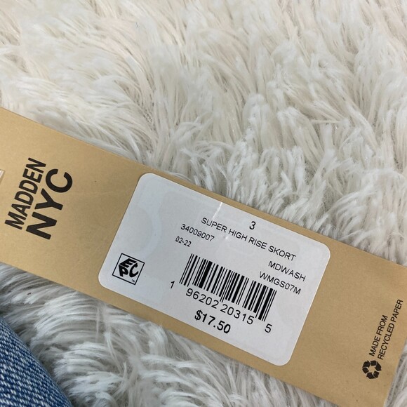 NWT Madden NYC Juniors Women's Size 3 Button Fly Blue Denim Skort Shorts - Picture 6 of 8